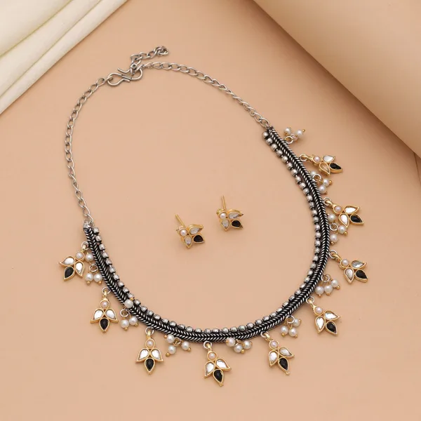 raditional_Black_Oxidised_Necklace_Set_with_Matching_Stud_Earrings