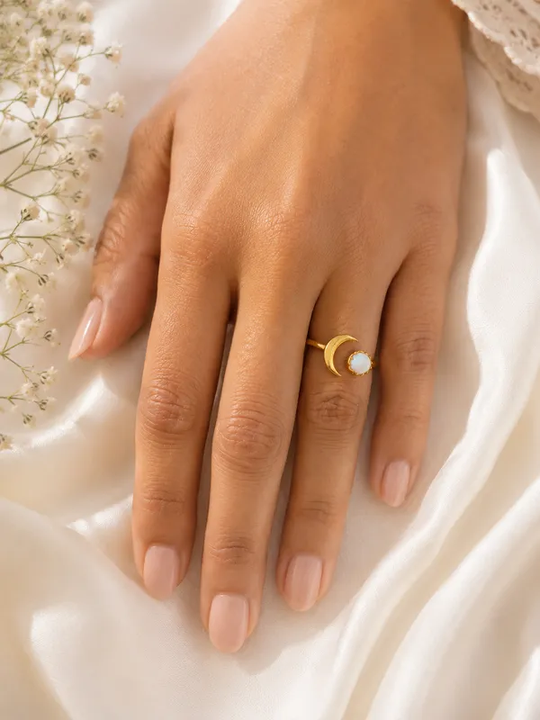 Celeste_Moonstone_Crescent_18kt_Gold_Plated_Ring
