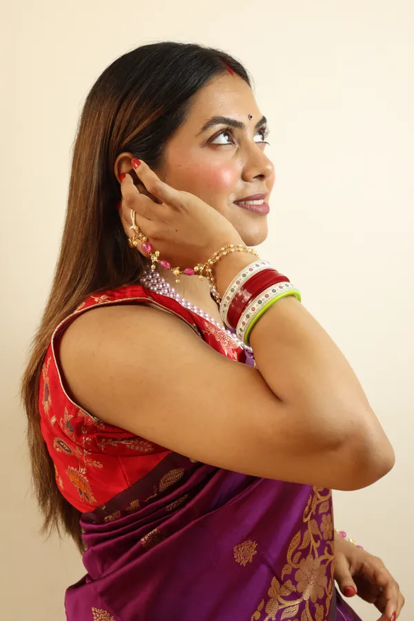Gulabi_Noor_Haathphool