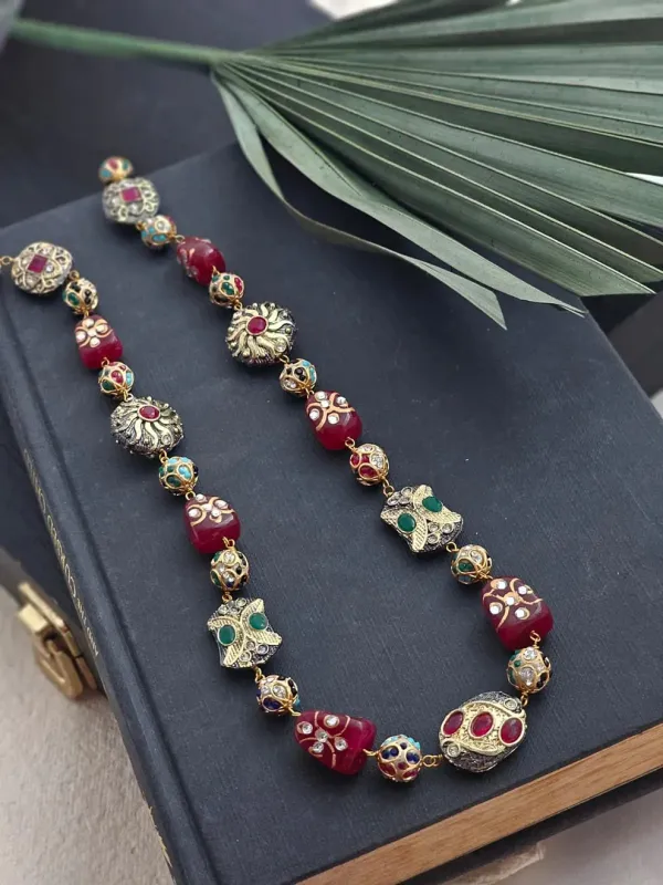 Gulnaar_Quartz_Heritage_Necklace_&_Earrings_Set