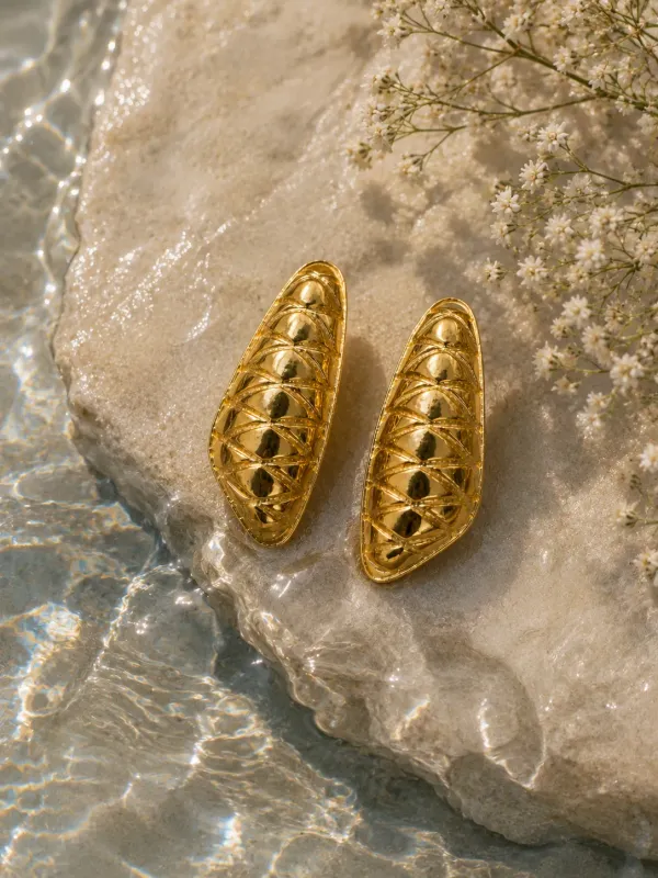 Noor_Quilted_Oval_Stud_18kt_Gold_Plated_Earrings