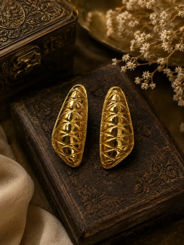 Noor_Quilted_Oval_Stud_18kt_Gold_Plated_Earrings