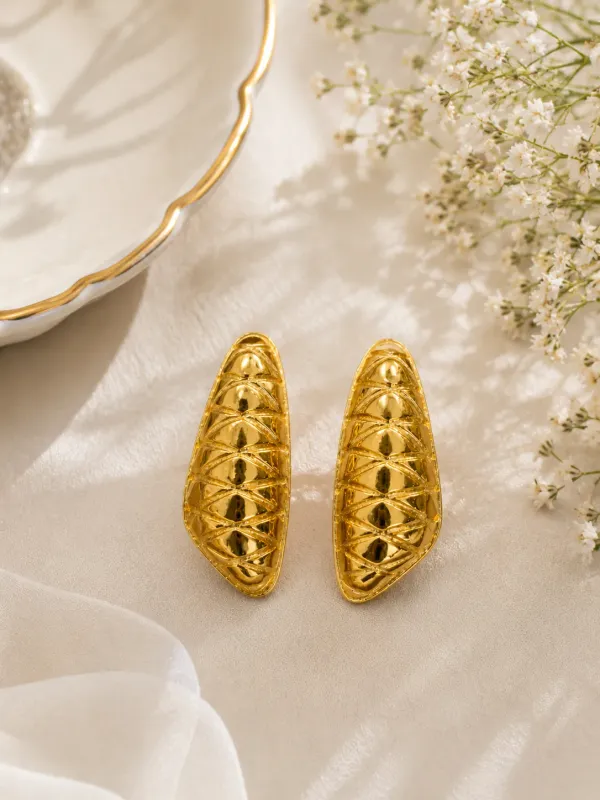 Noor_Quilted_Oval_Stud_18kt_Gold_Plated_Earrings