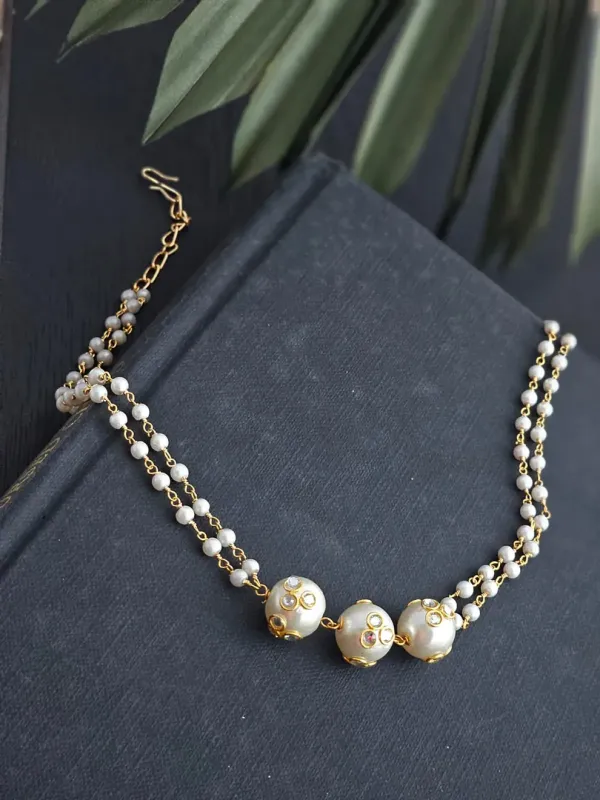 Aarohi_Pearl_&_Gold_Choker
