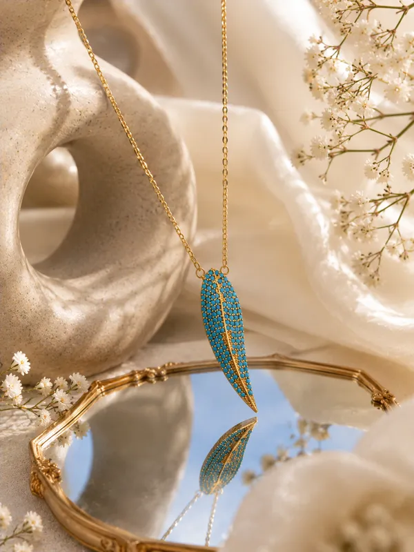 Noor_Turquoise_Leaf_18kt_Gold_Plated_Pendant_Necklace