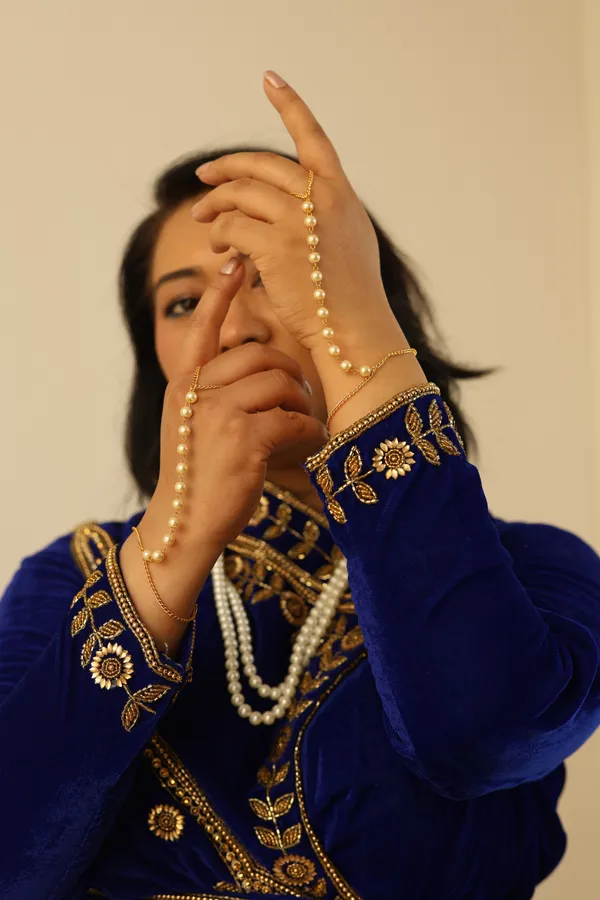 Gold_Tone_Pearl_Haathphool