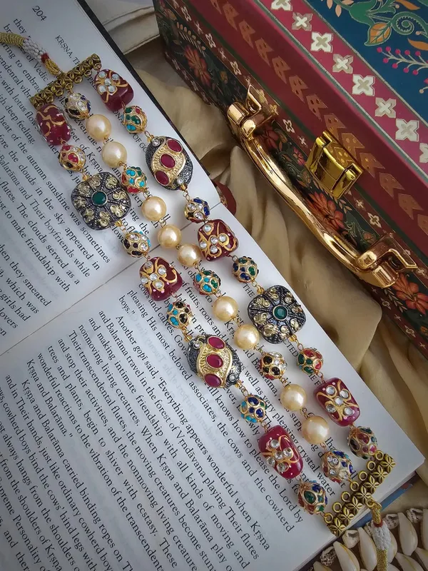 Gulnaar_Quartz_Choker_&_Earrings_Set