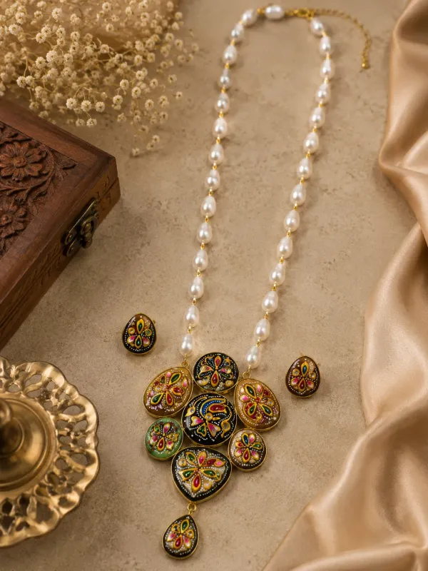 Rangrez_Handpainted_Baroque_Pearl_Necklace