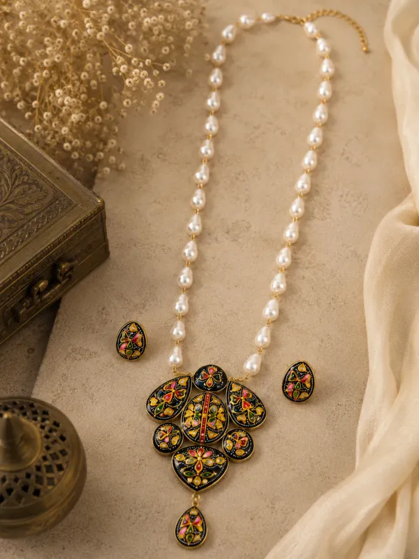 Rangrez_Handpainted_Baroque_Pearl_Necklace