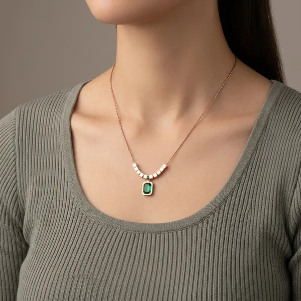 Royal_Emerald_Cube_Chain_Pendant_|_Daily_Wear