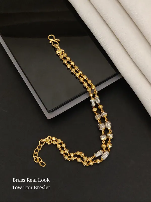 Daily_Wear_Two_Tone_Bracelet_|_Gold_Plated