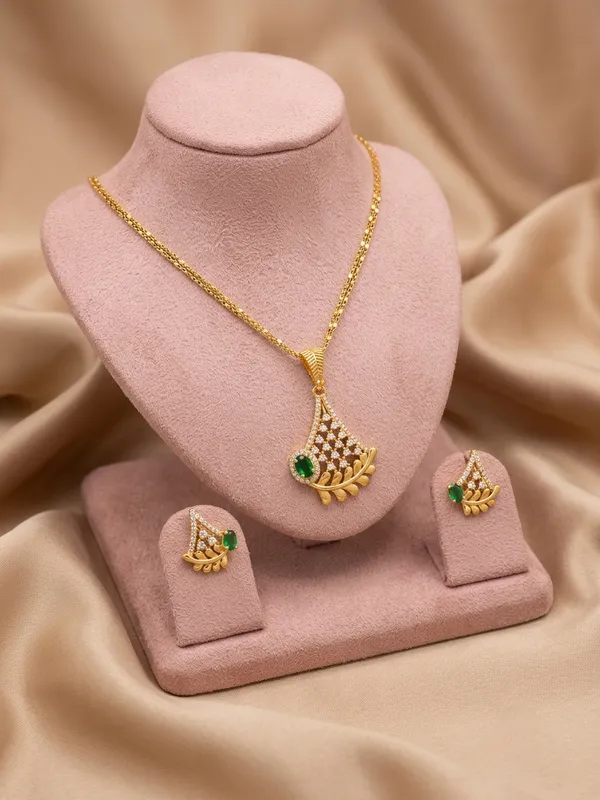 Emerald_Grace_Pendant_Set_✨_Royal_Emerald_Drop_Set