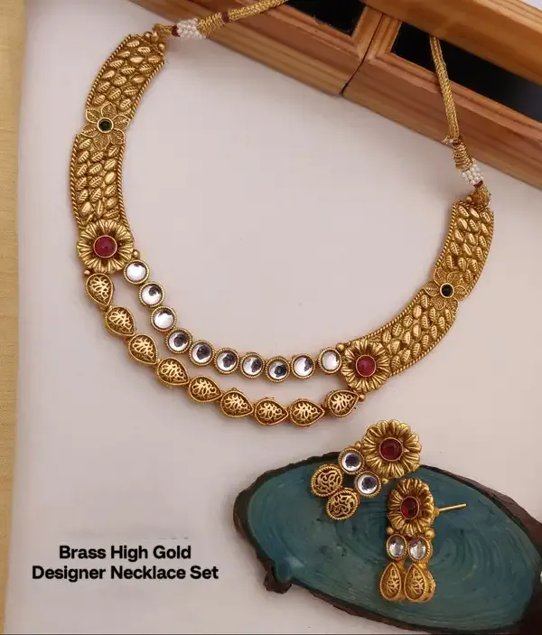 Gold_Plated_Designer_Necklace_With_Earring