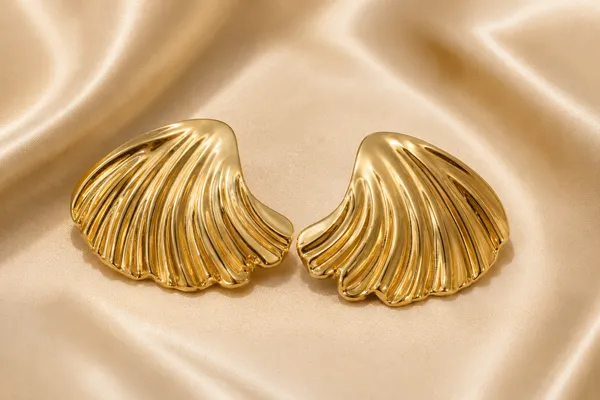 Gold_Plated_Shell_Design_Stainless_Steel_Stud_Earrings