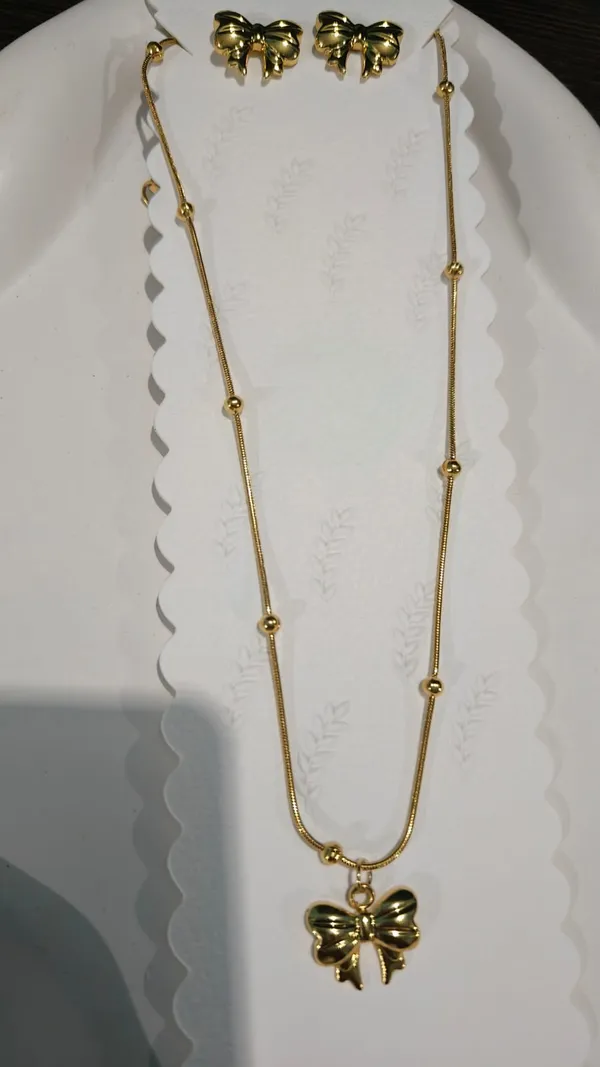 Aakrati_Jewels_Gold-Plated_Bow_Pendant_Necklace_&_Bow_Stud_Earrings_Set_for_Women_&_Girls_|_Elegant_Minimalist_Jewelry_Set