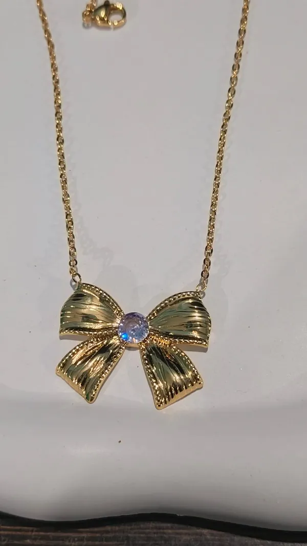 Aakrati_Jewels_Crystal_Bow_Pendant_Necklace