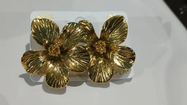 Golden_Bloom_Floral_Statement_Earrings