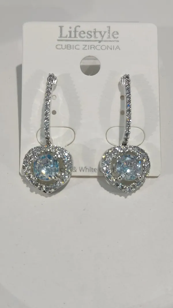 Luxury_Heart_Cubic_Zirconia_Drop_Earrings_�_Silver_Finish
