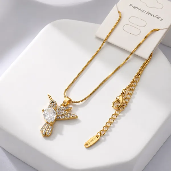 Gold_Plated_And_Steel_Pendant_Necklace_For_Women