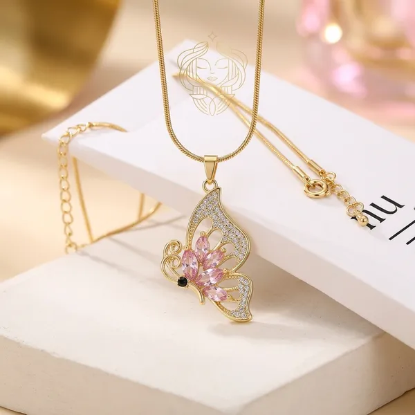 Gold_Plated_And_Steel_Pendant_Necklace_For_Women
