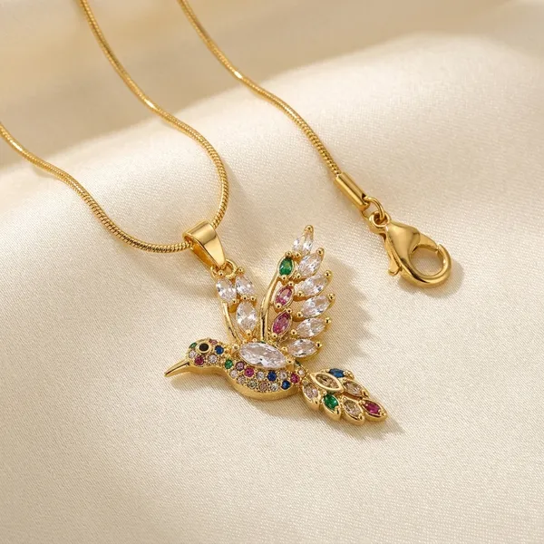 Gold_Plated_And_Steel_Pendant_Necklace_For_Women