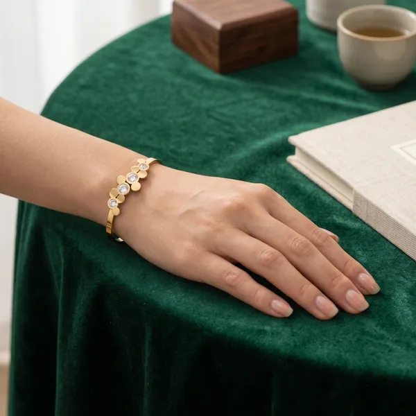 Gold_Plated_And_Steel_Bracelet_For_Women