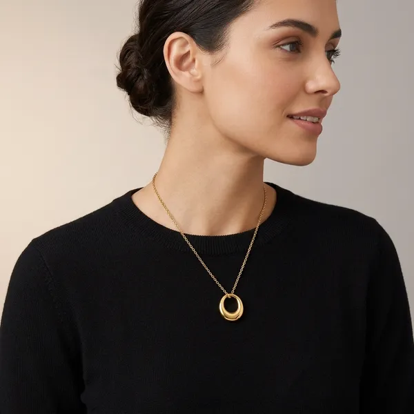 Gold-Plated_Waterproof_Oval_Pendant_Necklace_For_Women