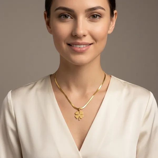 Gold-Plated_Anti-Tarnish_Four_Leaf_Clover_Pendant_Necklace_For_Women