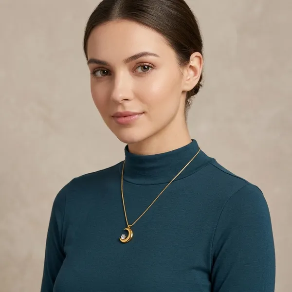 Gold_Crystal_Crescent_Moon_Pendant_Necklace_For_Women