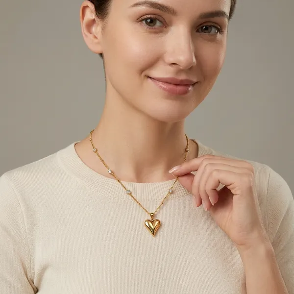 Gold_Plated_Crystal_Heart_Pendant_Chain_Necklace_For_Women
