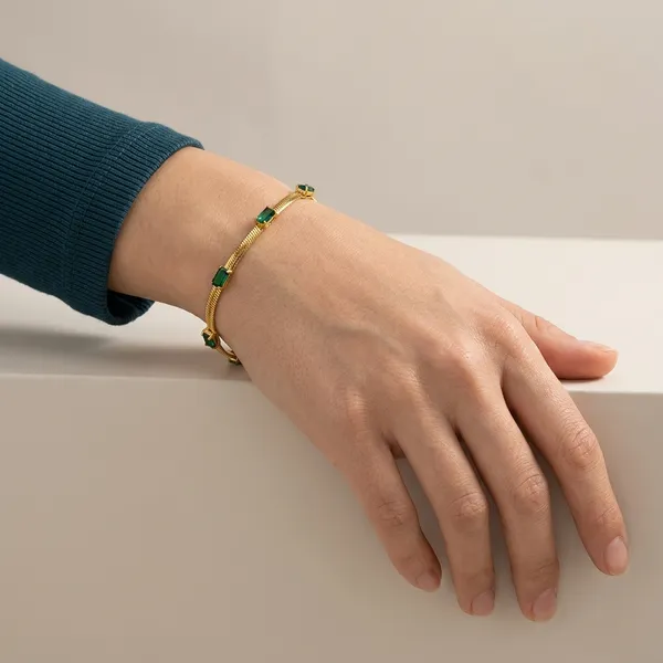 Gold_Plated_Green_Stone_Embellished_Bracelet_For_Women