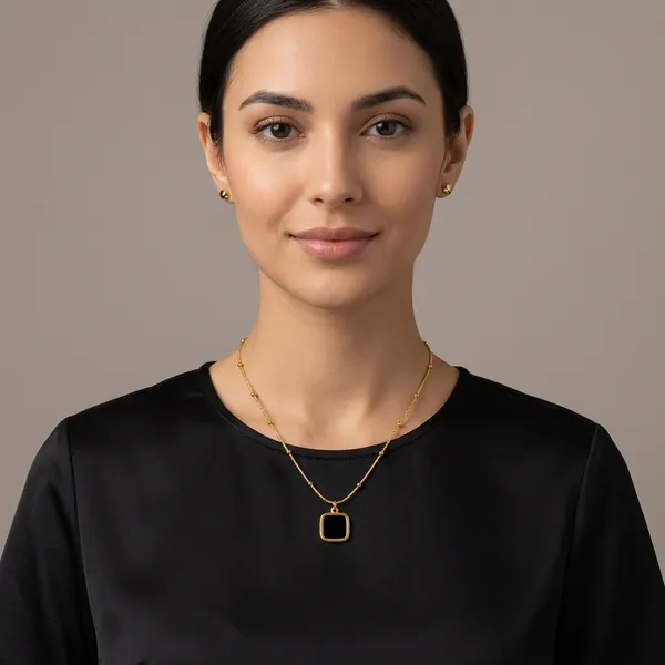 Anti-Tarnish_Pvd_Plated_Square_Pendant_Necklace