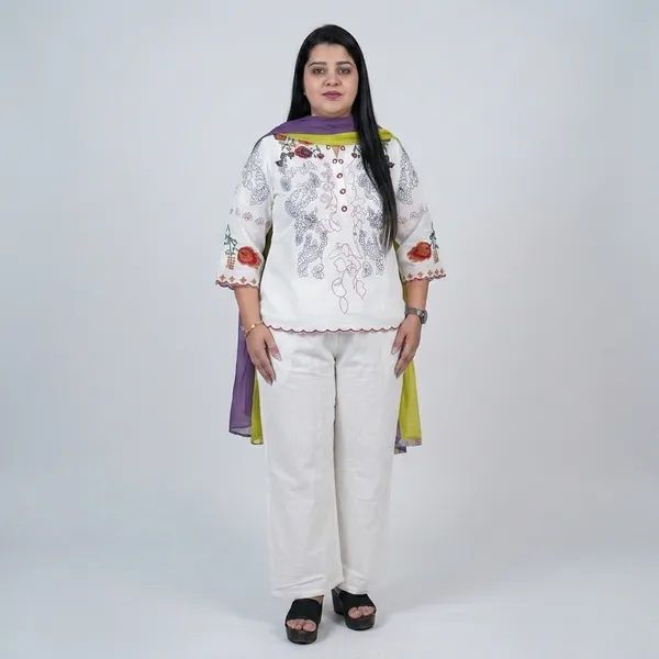 White_Floral_Embroidered_Relaxed_Tunic_Top_For_Women