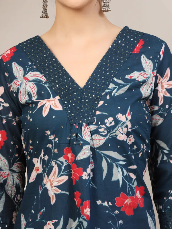 Navy_Floral_Print_Flared_Kurta_Set_For_Women