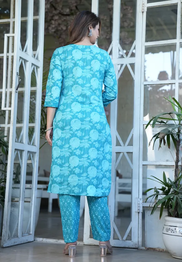 Turquoise_Floral_Printed_Straight_Kurta_Set_For_Women