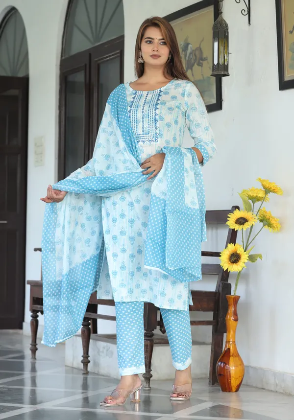 Blue_Floral_Printed_Straight_Kurta_Set_For_Women
