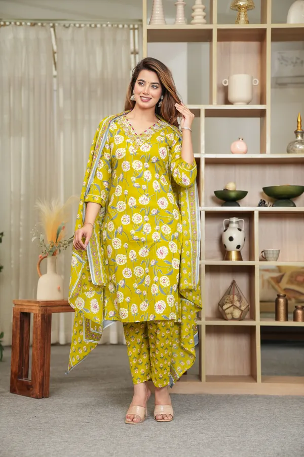 Green_Floral_Printed_Straight_Kurta_Set_For_Women