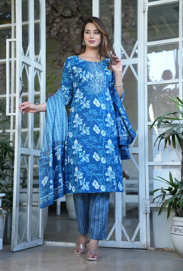 Blue_Floral_Printed_Straight_Kurta_Set_For_Women
