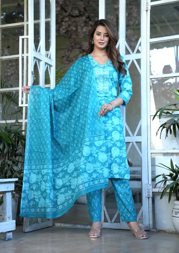 Turquoise_Floral_Printed_Straight_Kurta_Set_For_Women