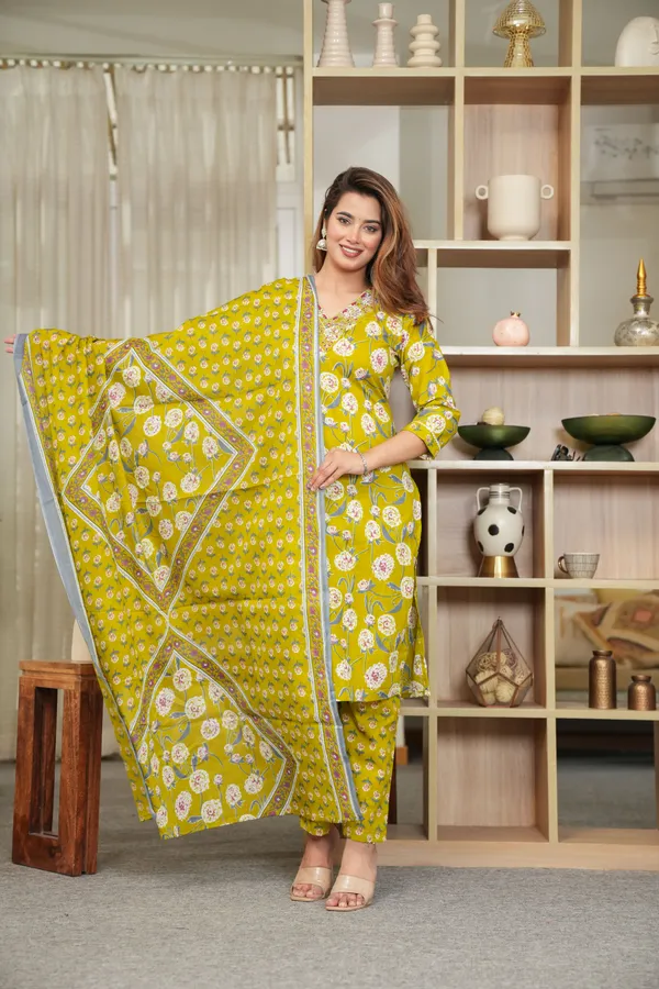 Green_Floral_Printed_Straight_Kurta_Set_For_Women