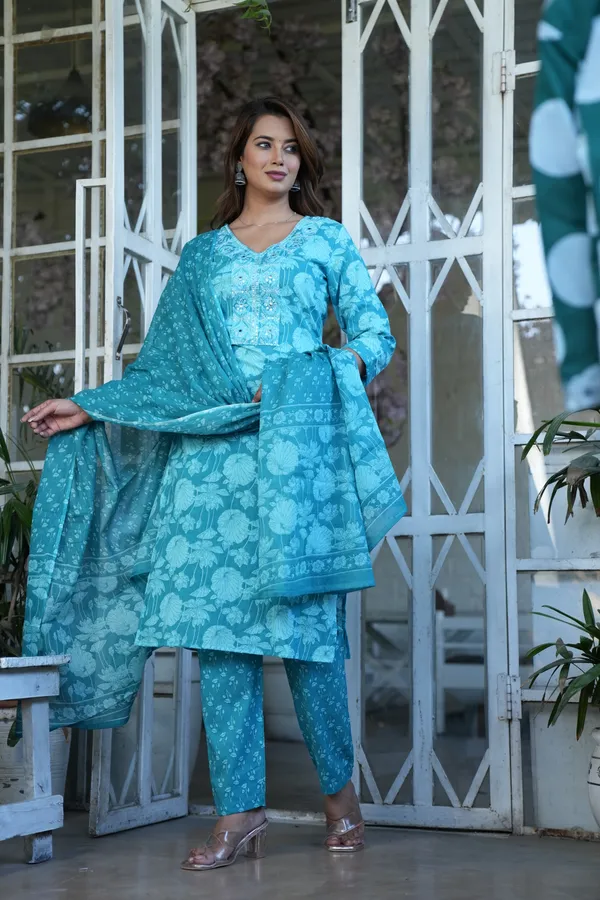 Pink_And_Turquoise_Floral_Kurta_Set_Duo_For_Women