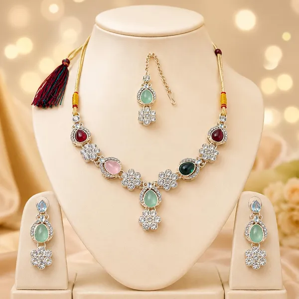 Multicolor_Crystal_Ethnic_Bridal_Necklace_Set_With_Earrings_Maang_Tikka_For_Women