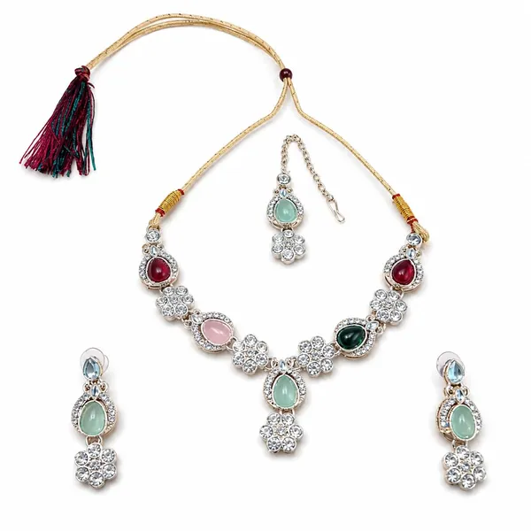 Multicolor_Crystal_Ethnic_Bridal_Necklace_Set_With_Earrings_Maang_Tikka_For_Women