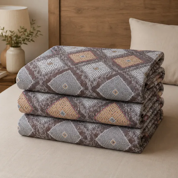 Multicolor_Cotton_&_Polyester_Geometric_Diamond_Bedsheet_With_Pillow_Cover_For_Bedroom