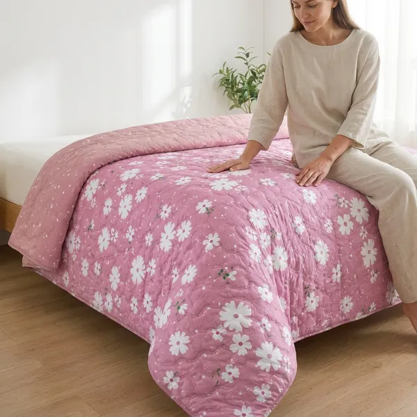 Pink_Microfiber_Floral_Print_Quilt_For_Bedroom