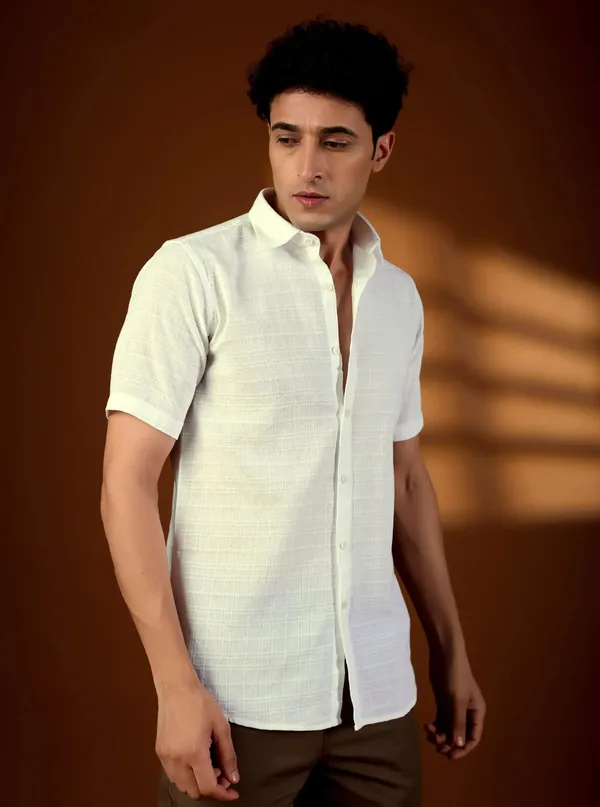 Mens_White_Cotton_Linen_Textured_Short_Sleeve_Shirt_Premium_Summer_Essential