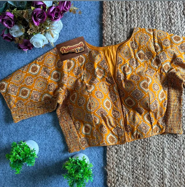 Presenting_Regal_Ajrakh_Print_Cotton_Readymade_Saree_Blouse