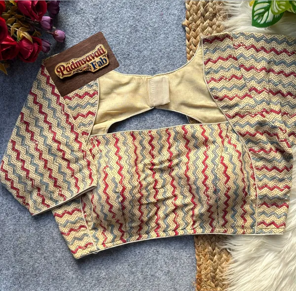 Cream_Cotton_Princess_Cut_Zigzag_Print_Padded_Blouse_For_Women