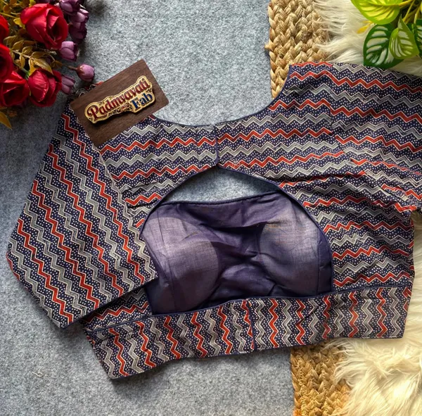 Blue_Cotton_Princess_Cut_Zigzag_Print_Padded_Blouse_For_Women