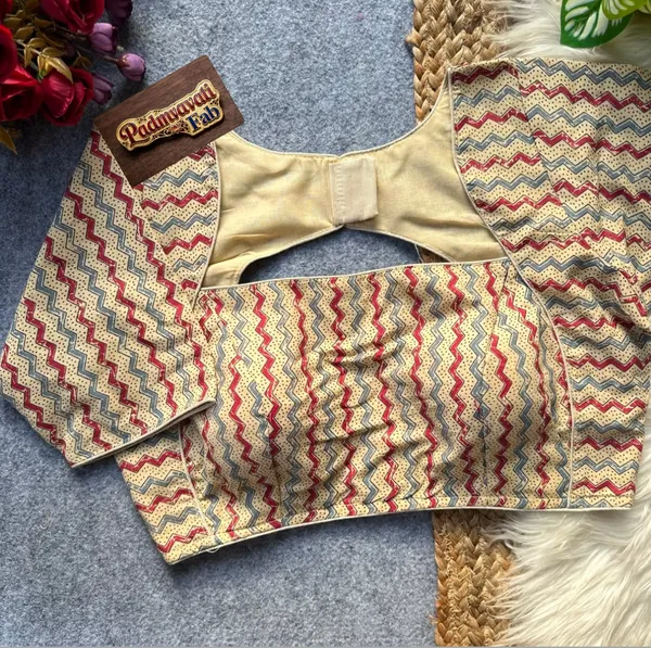 Cream_Cotton_Princess_Cut_Zigzag_Print_Padded_Blouse_For_Women
